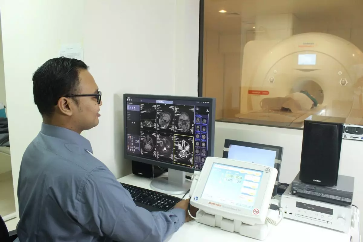 pemeriksaan mri adalah